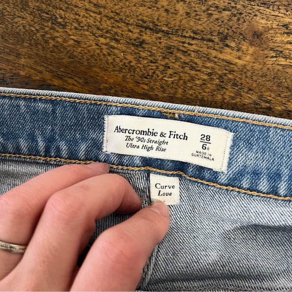 Abercrombie & Fitch Curve Love Ultra High Rise 90’s Straight Jean - Picture 8 of 8